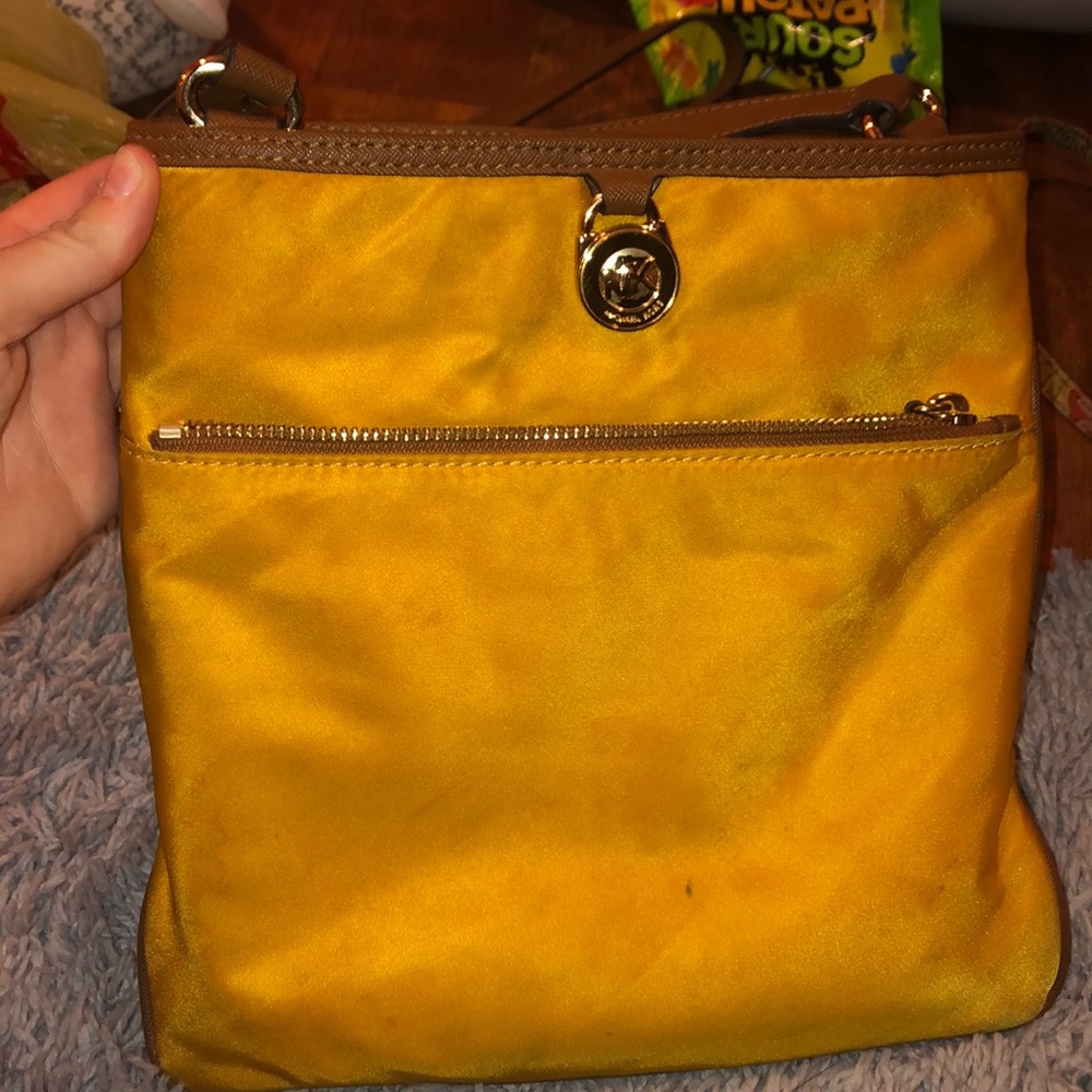 Michael kors cross body purse